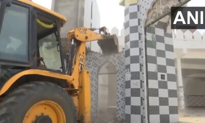 Sambhal: Administration's bulldozer action against illegal construction, action taken on madrasa, mosque and marriage hall