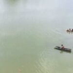 MP News: उज्जैन में बड़ा हादसा, ट्रैक्टर-ट्रॉली नदी में गिरी, 2 की मौत, 1 लापता MP News: Major accident in Ujjain, child starts tractor, falls into Chambal river, 2 dead, 1 missing