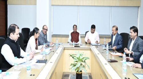 Raipur: A high-level review meeting was held on the education department's strategy under Chhattisgarh Anjor Vision 2047. The CM said, "The goals are big...the implementation should be done with complete honesty."