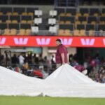 IND vs AUS: बारिश में धुला भारत-ऑस्ट्रेलिया के बीच पांचवां टी 20, टीम इंडिया ने 2-1 से जीती सीरीज IND vs AUS: Fifth T20I between India and Australia cancelled due to rain, Team India won the series 2-1