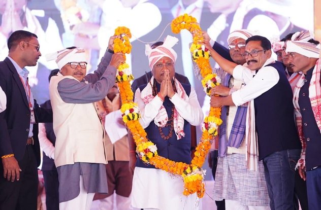 Janjatiya Gaurav Divas: Chief Minister Sai reached Bastar, said- committed to the overall development of the tribal community