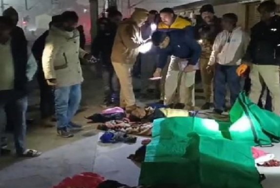UP News: Tragic accident in Shahjahanpur, five people, including a couple and two children, killed after being hit by a train