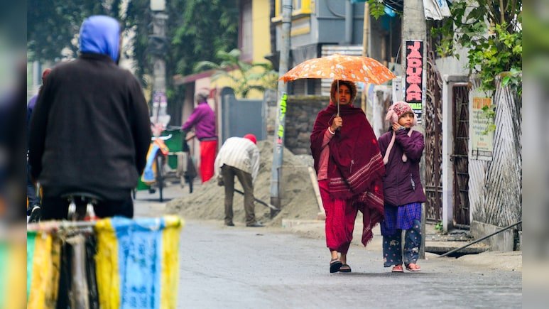 Weather: Rain in many states of North India, first snowfall of the season in the Himalayas