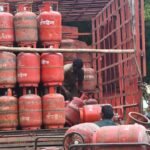 madhya pradesh lpg rule, mp commercial gas cylinder ban, lpg booking rule 25 days, jagdish devda committee, mp gas supply monitoring, lpg stock review mp, gas black marketing prevention, india lpg supply news