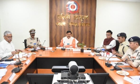 Mohan Yadav Meeting, MP Law and Order Review, Holi Security MP, Ramadan Security Arrangements, Bhopal Police Control Room Meeting, Madhya Pradesh Festival Alert