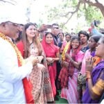विष्णु देव साय, मुख्यमंत्री चौपाल, कमराखोल, लखपति दीदी, बिहान योजना, कबीरधाम, पंडरिया, छत्तीसगढ़ समाचार, मेधावी छात्र, महतारी सदन