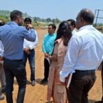 Chhattisgarh: केशकाल घाट बायपास को मिली रफ्तार, PWD सचिव ने किया निरीक्षण; 308 करोड़ की परियोजना जल्द होगी शुरू केशकाल घाट बायपास, Keshkal Ghat Bypass, छत्तीसगढ़ PWD, मुकेश कुमार बंसल, रायपुर जगदलपुर रोड, बस्तर कनेक्टिविटी, फोरलेन बायपास, छत्तीसगढ़ सड़क परियोजना, Keshkal Fourlane Project, Bastar Road Connectivity
