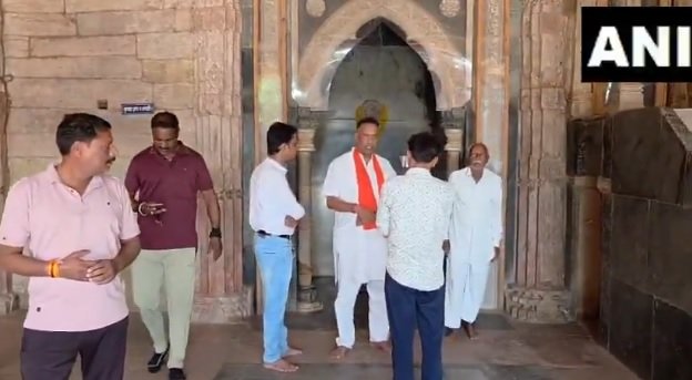 Bhojshala News, Dhar Bhojshala, Vagdevi Temple, MP High Court, Vishnu Shankar Jain, ASI Order, Bhojshala Puja, Kamal Maula Complex, Madhya Pradesh News, Bhojshala Verdict