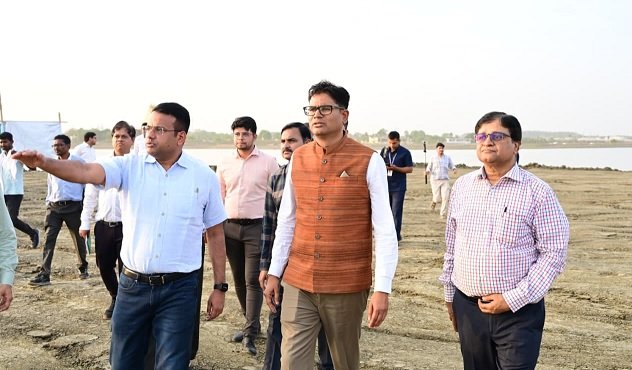 OP Choudhary, Nava Raipur development, Raipur smart city, IT building Nava Raipur, Sports Complex Nava Raipur, railway overbridge, Nava Raipur projects, Chhattisgarh infrastructure, Peepal Garden, NRDA, नवा रायपुर विकास, ओपी चौधरी