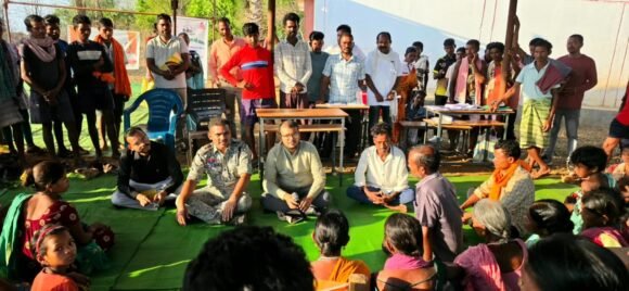 Sukma news, SuShasan Tihar 2026, Amit Kumar Collector, Kiran Chavan SP, Sukma administration, Chhattisgarh governance, Gondaras village, Nilavaya village, Bastar news, khabritaau.com