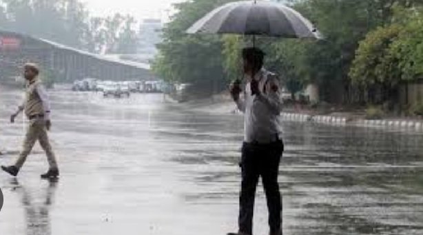 UP weather update, Uttar Pradesh rain alert, UP storm news, heatwave relief UP, Banda temperature drop, thunderstorm Uttar Pradesh, rain alert 75 districts, CM Yogi weather review, UP weather today, यूपी मौसम समाचार