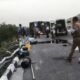 Unnao bus accident, Lucknow Agra Expressway accident, double decker bus overturned, Uttar Pradesh road accident, Yogi Adityanath, Siwan police, bus accident today, Lucknow Trauma Centre, highway accident India, उन्नाव बस हादसा