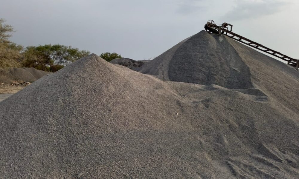 छत्तीसगढ़ अवैध खनन, Vishnu Deo Sai, Balodabazar Crusher Sealed, Sarangarh Sand Mining, Drone Survey Mining, Chhattisgarh Mining Department, Illegal Mining Action