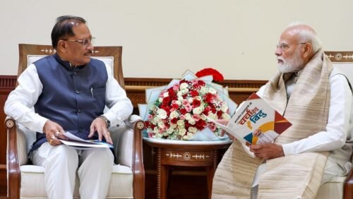 विष्णुदेव साय, नरेंद्र मोदी, PM Modi Meeting, Bastar Vision, Bastar Development, Rajnandgaon Urea Plant, 10500 Crore Urea Project, AIIA, Bastar News, Chhattisgarh News, Grid Connectivity, Niyad Nella Nar, Bastar Munne, Investment in Chhattisgarh, Lakhpati Didi Conference, Raipur News