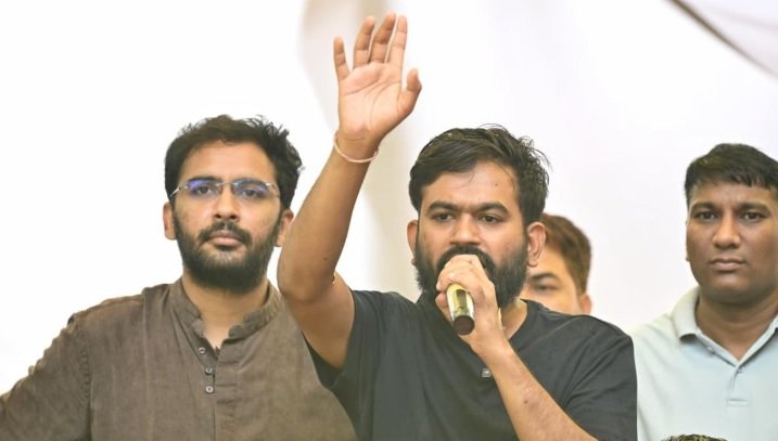अभिजीत दीपके, CJP, कॉकरोच जनता पार्टी, पेपर लीक आंदोलन, जंतर मंतर, धर्मेंद्र प्रधान, दिल्ली पुलिस, NEET पेपर लीक, सरकार-CJP बैठक, Typhoid, National News, Breaking News