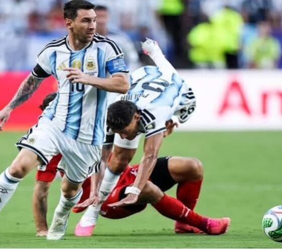 अर्जेंटीना, इंग्लैंड, लियोनेल मेसी, FIFA World Cup 2026, वर्ल्ड कप सेमीफाइनल, एंजो फर्नांडेज, लॉटारो मार्टिनेज, एंथनी गॉर्डन, स्पेन, वर्ल्ड कप फाइनल, फुटबॉल न्यूज, Sports News