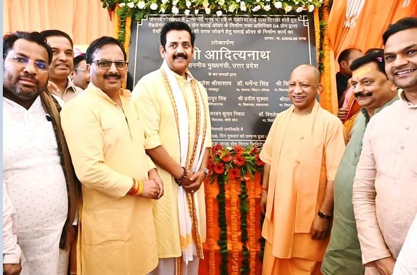 योगी आदित्यनाथ, गोरखपुर, गोरखपुर विकास परियोजना, 995 करोड़ परियोजनाएं, टीपीनगर फ्लाईओवर, सपा, कांग्रेस, GIDA, उत्तर प्रदेश, यूपी राजनीति, Gorakhpur News, UP News, CM Yogi
