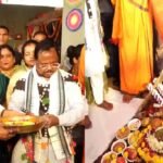 हरेली तिहार, हरेली 2026, विष्णु देव साय, मुख्यमंत्री विष्णु देव साय, पिंक ऑटो, नवा रायपुर, मुख्यमंत्री निवास, डॉ रमन सिंह, छत्तीसगढ़ लोक संस्कृति, कृषि औजार पूजा, गौमाता पूजा, ड्रोन दीदी, चंद्रकली वर्मा, हार्वेस्टर सब्सिडी, 16 लाख रुपए चेक, पारिजात पौधरोपण, गेड़ी, बिल्लस, छत्तीसगढ़ी खेल, Chhattisgarh News, Hareli Tihar 2026, CM Vishnu Deo Sai