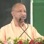 योगी आदित्यनाथ नौकरी ऐलान, यूपी में 1 लाख नौकरी, UP Police Recruitment 2026, 32 हजार पुलिस भर्ती, UP TET 13 लाख अभ्यर्थी, योगी आदित्यनाथ बलिया, योगी आदित्यनाथ देवरिया, अखिलेश यादव, JPNIC विवाद, यूपी बाढ़ राहत