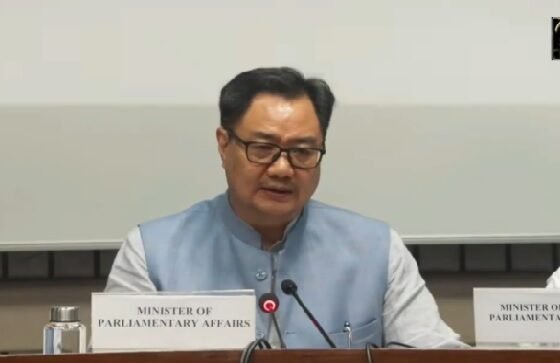 संसद मानसून सत्र, मानसून सत्र समाप्त, किरेन रिजिजू, लोकसभा उत्पादकता, राज्यसभा उत्पादकता, लोकसभा 19 फीसदी, राज्यसभा 39 फीसदी, संसद में हंगामा, विपक्ष, 12 विधेयक पारित, लोक परीक्षा संशोधन विधेयक 2026, पेपर लीक कानून, Parliament Monsoon Session, Kiren Rijiju, Lok Sabha, Rajya Sabha, Parliament News