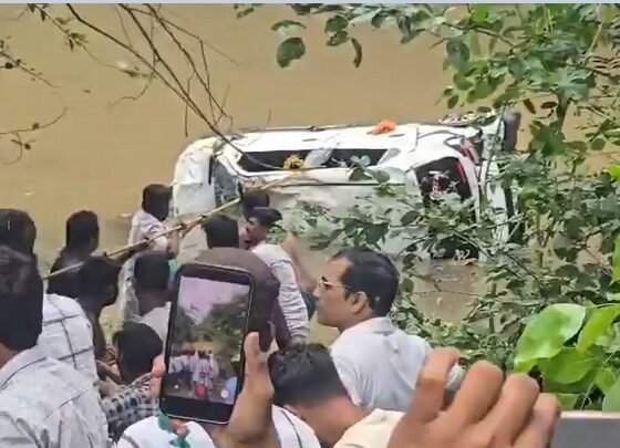 नलखेड़ा हादसा, आगर मालवा हादसा, बगलामुखी मंदिर हादसा, Nalkheda Accident, Agar Malwa Car Accident, MP Rain Accident, बरसाती नाले में कार बही