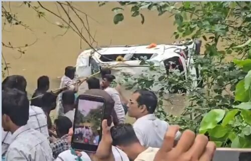 नलखेड़ा हादसा, आगर मालवा हादसा, बगलामुखी मंदिर हादसा, Nalkheda Accident, Agar Malwa Car Accident, MP Rain Accident, बरसाती नाले में कार बही
