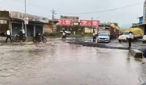 अंबिकापुर सड़क वायरल वीडियो, Ambikapur road viral video, CM Vishnu Deo Sai, अंबिकापुर खरसिया चौक सड़क, छत्तीसगढ़ सड़क समस्या, सरगुजा कलेक्टर, विष्णुदेव साय सड़क निर्देश, Chhattisgarh road news