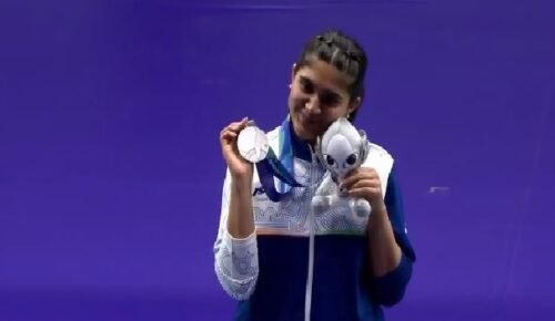 ईशा सिंह सिल्वर, Esha Singh, Asian Games 2026, एशियन गेम्स 2026, 25 मीटर पिस्टल, भारत मेडल टैली, प्रिया घनघास, Priya Ghanghas, तन्वी खन्ना, स्क्वॉश
