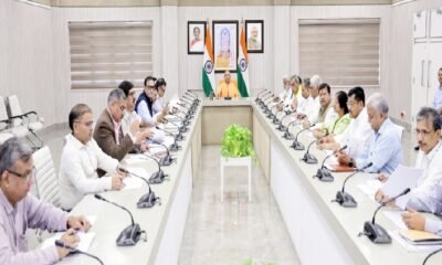 यूपी सड़क मरम्मत, योगी आदित्यनाथ सड़क समीक्षा, यूपी PWD, बारिश से खराब सड़क, बाढ़ से खराब सड़क, गड्ढामुक्त सड़क अभियान, 681 प्रमुख मार्ग, उत्तर प्रदेश सड़कें