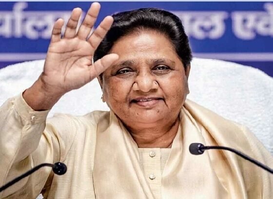 मायावती, दीपिका आनंद, BSP उत्तराधिकारी, मायावती उत्तराधिकारी, आकाश आनंद, ईशान आनंद, बहुजन समाज पार्टी, BSP Leadership, UP Politics 2026