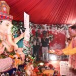 Raipur: मुख्यमंत्री निवास में भगवान श्री गणेश की प्रतिमा की स्थापना, CM साय ने की सपरिवार पूजा-अर्चना मुख्यमंत्री निवास में गणेश स्थापना, विष्णु देव साय गणेश चतुर्थी, Chhattisgarh Ganesh Chaturthi 2026, CM Vishnu Deo Sai, गणेश चतुर्थी छत्तीसगढ़, मुख्यमंत्री साय गणेश पूजा