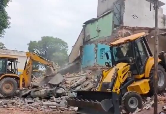 सहारनपुर मस्जिद ध्वस्तीकरण, Saharanpur Mosque Demolition, सहारनपुर कलेक्ट्रेट मस्जिद, इकरा हसन हाउस अरेस्ट, मायावती सहारनपुर मस्जिद, सहारनपुर मस्जिद विवाद, यूपी मस्जिद बुलडोजर कार्रवाई, Saharanpur News, Iqra Hasan, Mayawati