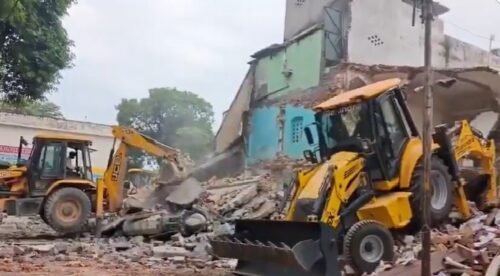 सहारनपुर मस्जिद ध्वस्तीकरण, Saharanpur Mosque Demolition, सहारनपुर कलेक्ट्रेट मस्जिद, इकरा हसन हाउस अरेस्ट, मायावती सहारनपुर मस्जिद, सहारनपुर मस्जिद विवाद, यूपी मस्जिद बुलडोजर कार्रवाई, Saharanpur News, Iqra Hasan, Mayawati
