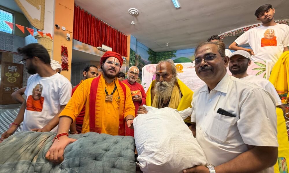 चित्रकूट बाढ़, चित्रकूट बाढ़ राहत, बाढ़ पीड़ित परिवार, रामानंद मिशन, तुलसीपीठ सेवा न्यास, चित्रकूट राहत सामग्री, 1000 परिवार राहत
