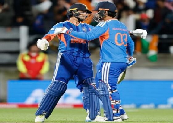 भारत बनाम न्यूजीलैंड तीसरे टी-20 मैच में अभिषेक शर्मा के 35 गेंदों में शतक और वैभव सूर्यवंशी की आक्रामक बल्लेबाजी से भारत ने सीरीज 3-0 से जीती।