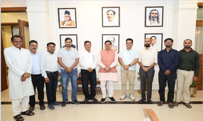 मध्यप्रदेश पटवारी हड़ताल, स्वामित्व योजना, मोहन यादव, पटवारी संघ, पटवारी हड़ताल खत्म, मध्यप्रदेश सरकारी कर्मचारी, पटवारियों का कानूनी संरक्षण, वेतन विसंगति, भूमि पंजीयन