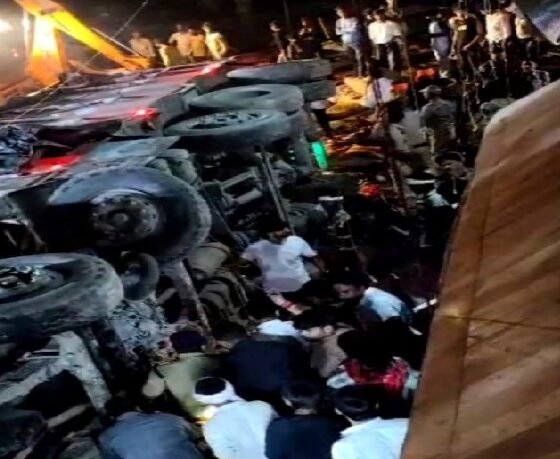 ग्वालियर ट्रक हादसा, शीतला माता मंदिर दुर्घटना, ग्वालियर सड़क हादसा, 15 श्रद्धालुओं की मौत, ट्रक ड्राइवर गिरफ्तार, CSP हटाए गए, पुलिसकर्मी सस्पेंड