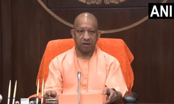 योगी कैबिनेट फैसले, जेवर एयरपोर्ट का नाम, नरेंद्र मोदी इंटरनेशनल एयरपोर्ट, अग्निवीर आरक्षण यूपी, अग्निवीरों को 20 प्रतिशत आरक्षण, मुफ्त गैस सिलेंडर योजना, यूपी इलेक्ट्रिक बसें, योगी आदित्यनाथ, उत्तर प्रदेश कैबिनेट