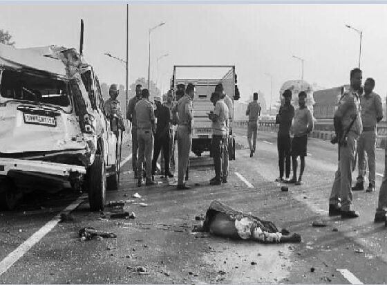 वाराणसी सड़क हादसा, वाराणसी ट्रक दुर्घटना, सेल्फी लेते समय हादसा, NH-19 हादसा, मिर्जामुराद दुर्घटना, स्कॉर्पियो हादसा